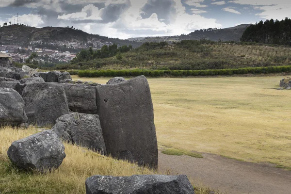 Piedra de los muros de Sacsayhuaman, en Cusco, Perú — Foto de Stock