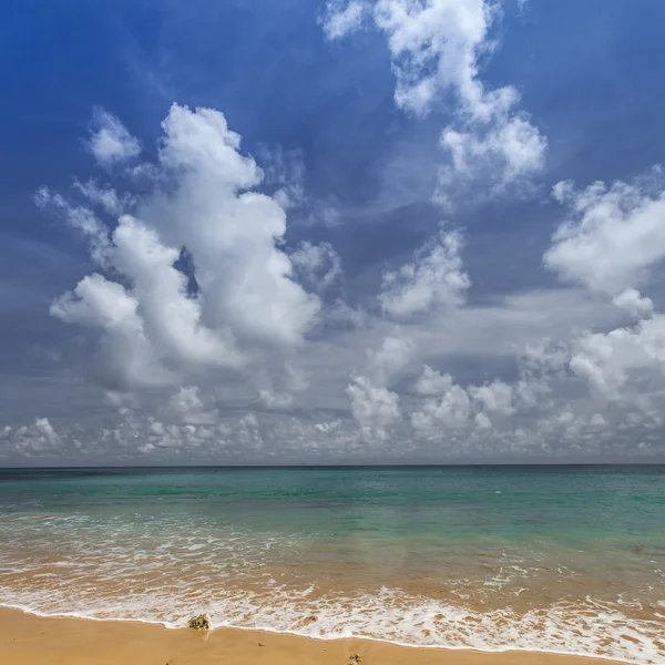 Havelock Island blue sky with white clouds, Andaman Islands, Ind — Stock Photo, Image