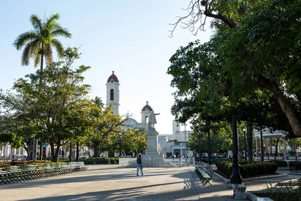 Cienfuegos Küba Nın Mimarisi Geleneksel Koloni Tarzı Renkli Binalar — Stok fotoğraf
