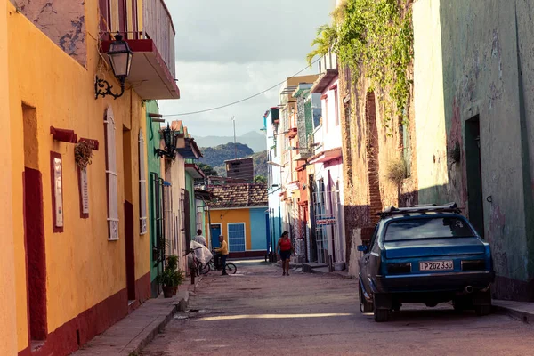 Bunte Häuser Und Oldtimer Trinidad Kuba Unesco Weltkulturerbe — Stockfoto