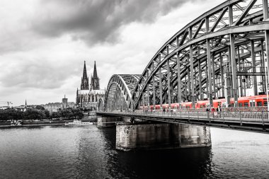Köln Katedrali ve hohenzollern köprü, Köln, Almanya