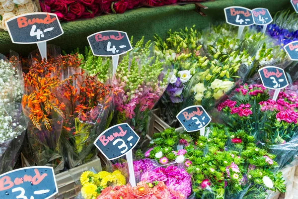Autumn flower bouquets on farmer agricultural market, Germany — Stock Photo, Image