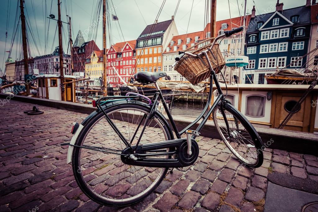 Klassisches RetroStadtrad in Kopenhagen, Dänemark