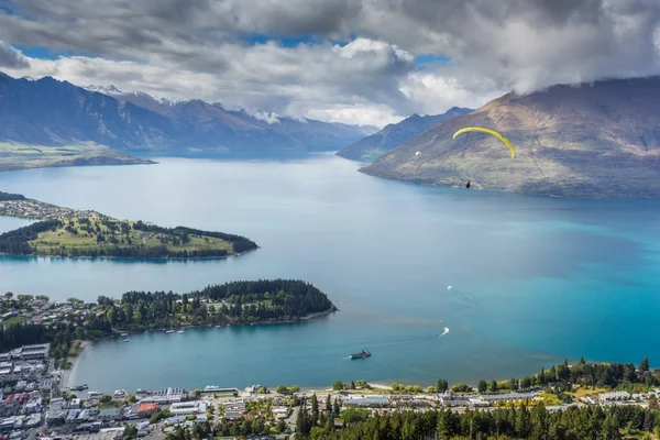 Landscape of lake in the south Island, Queenstown New Zealand — Stock Photo, Image
