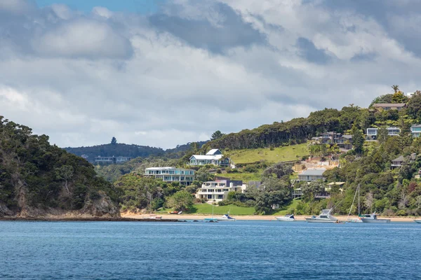 Krajina od Russell poblíž Paihia, ostrovy Bay, Nový Zéland — Stock fotografie