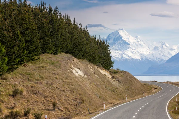 Κινηματογραφικό δρόμο να βουνού Κουκ, Νέα Ζηλανδία. — Φωτογραφία Αρχείου