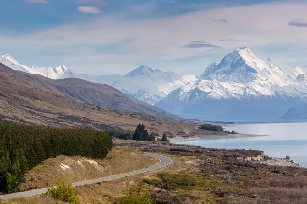 Filmszerű Road, Mount Cook, Új-Zéland. — Stock Fotó