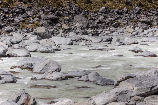 Hooker rzeki w Aoraki park narodowy Nowej Zelandii — Zdjęcie stockowe