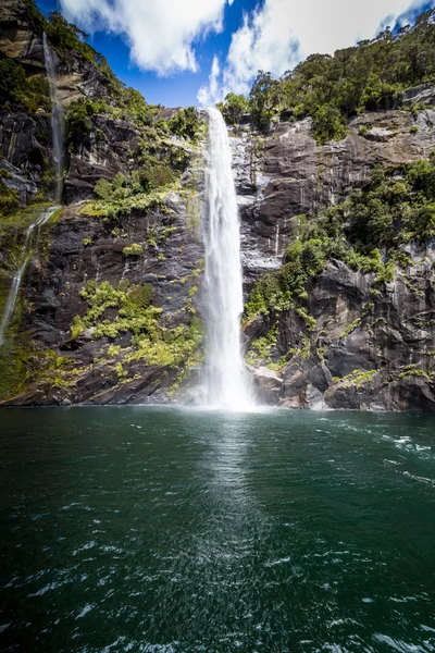 Milford sound. Nya Zeeland fiordland — Stockfoto