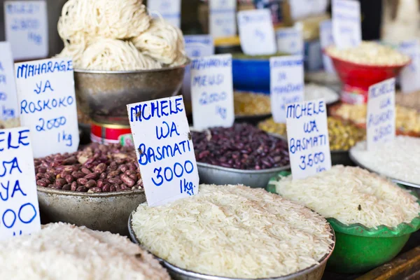 Mercado de alimentos tradicionais em África . — Fotografia de Stock