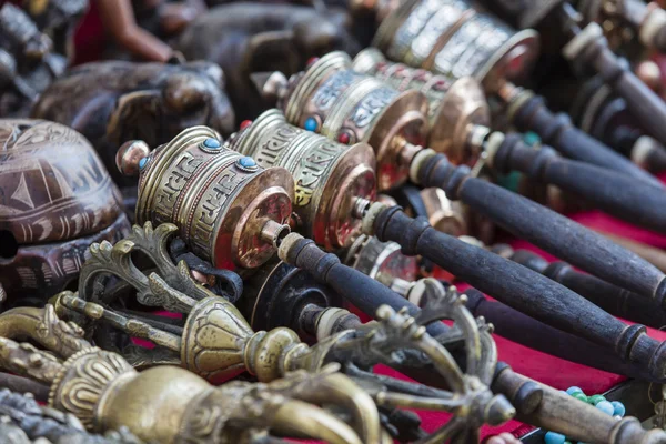 Ruote di preghiera nepalesi su Swayambhunath stupa a Kathmandu, Nepa — Foto Stock