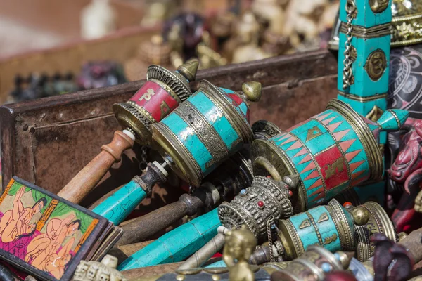 Nepálská modlitební mlýnky na swayambhunath stúpa v Káthmándú, nepa — Stock fotografie