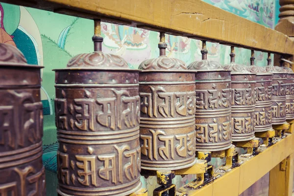 Boeddhistische gebed wielen, Kathmandu, Nepal. — Stockfoto