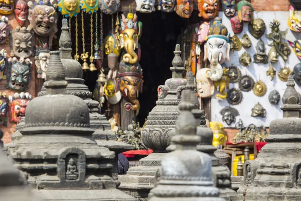 Souvenirs in straat winkel op Durbar Square in Kathmandu, Nepal. — Stockfoto