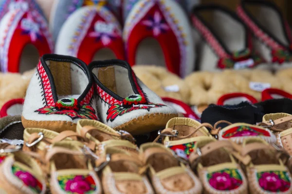 Traditionell polsk läder berg stövlar för barn kallas ' k — Stockfoto