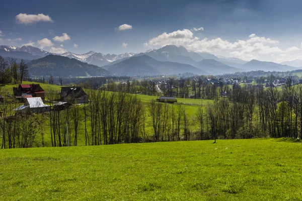 Panorama des montagnes Tatra au printemps, Pologne — Photo