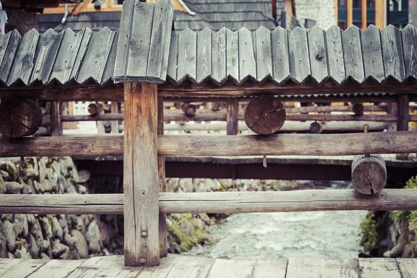 Traditionell polsk trähytt från zakopane, Polen. — Stockfoto