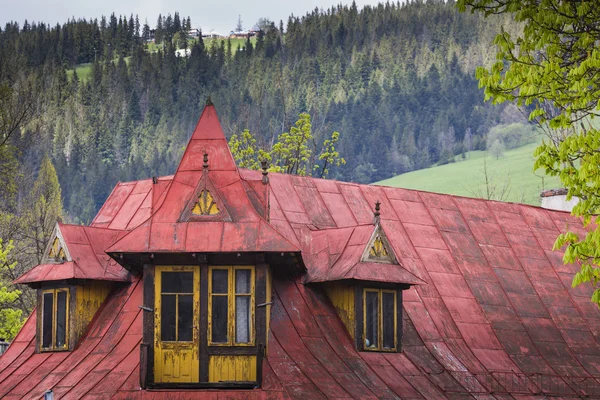 Tradiční polské dřevěné chýše z zakopane, Polsko. — Stock fotografie