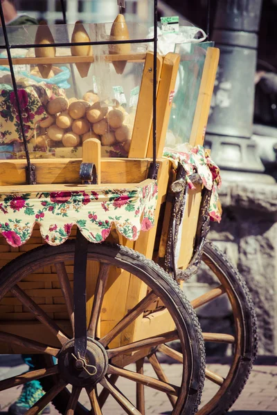 Traditional polish smoked cheese oscypek in Zakopane — Stock Photo, Image