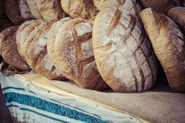 Traditional bread in polish food market in Krakow, Poland. — Stock Photo, Image