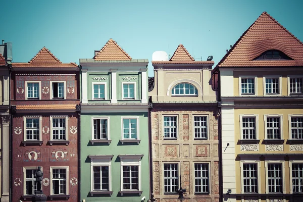 Casas e Prefeitura em Old Market Square, Poznan, Polônia — Fotografia de Stock