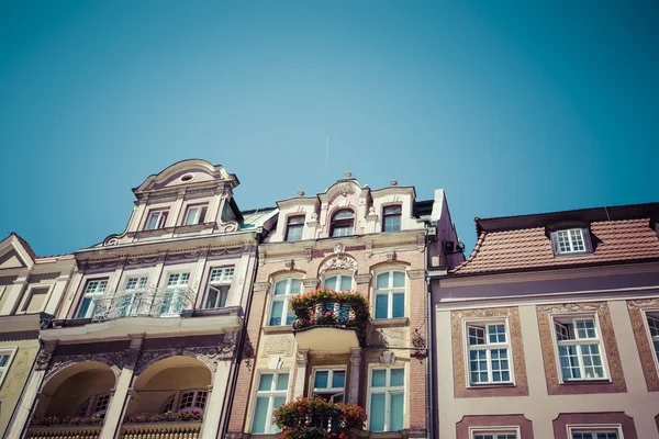 Casas e Prefeitura em Old Market Square, Poznan, Polônia — Fotografia de Stock