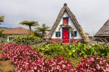 geleneksel kırsal ev santana Madeira, Portekiz.