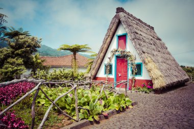 geleneksel kırsal ev santana Madeira, Portekiz.