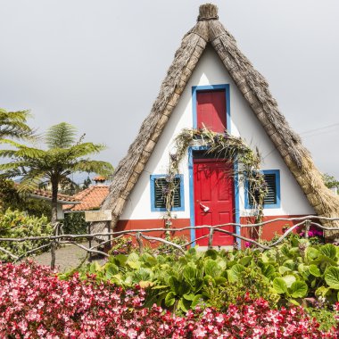 geleneksel kırsal ev santana Madeira, Portekiz.