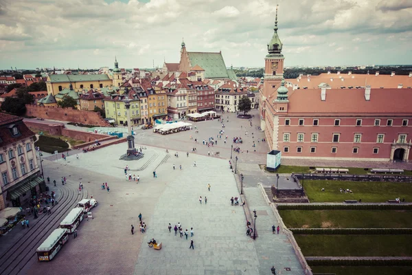 ВАРШАВ, ПОЛЬША - 8 ИЮЛЯ 2015 г. Старый город в Варшаве, Польша. При этом — стоковое фото