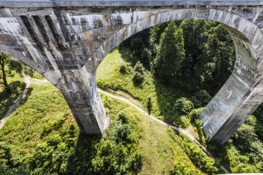 stanczyki, mazury, Polonya eski beton demiryolu Köprüsü 