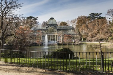 Crystal palace (palacio de cristal) retiro park, madrid, İspanya