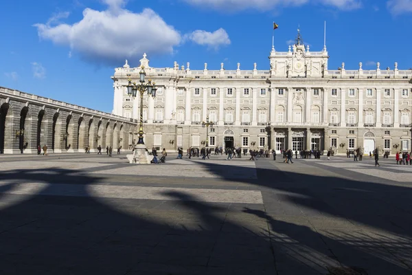 MADRID, ESPAGNE - 06 DÉCEMBRE 2014 : Palais Royal de Madrid — Photo