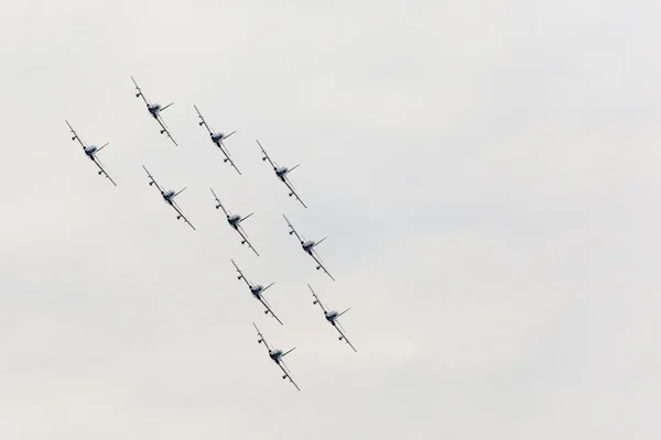 Radom, Polen-23 augustus: aerobatische groep vorming "Frecce Tri — Stockfoto