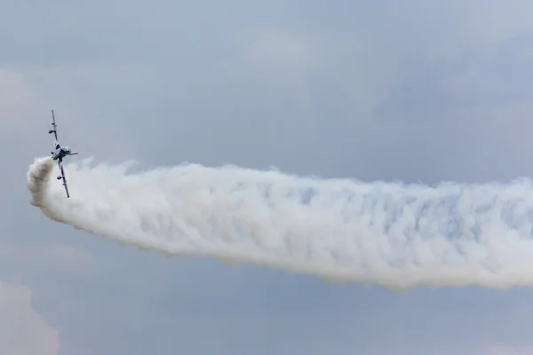 Radom, Polen-augusti 23: Aerobatic gruppbildning "Frecce Tri — Stockfoto