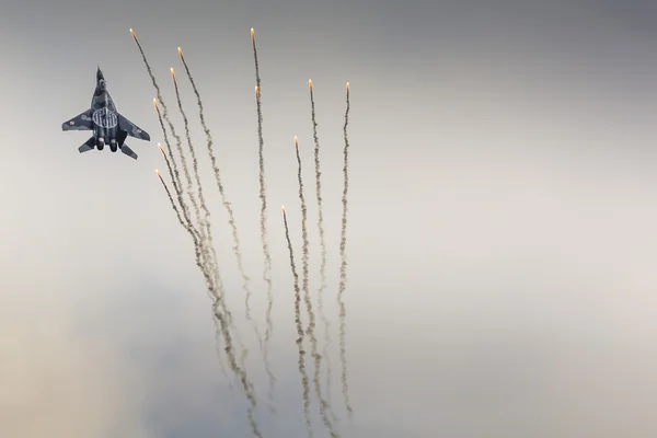 RADOM, POLAND - AUGUST 23:Polish pilot kpt. Adrian Rojek MiG-29A — Φωτογραφία Αρχείου
