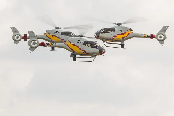 RADOM, POLAND - AUGUST 23:Aerobatic Spanish helicopter patrol (A — Stock fotografie