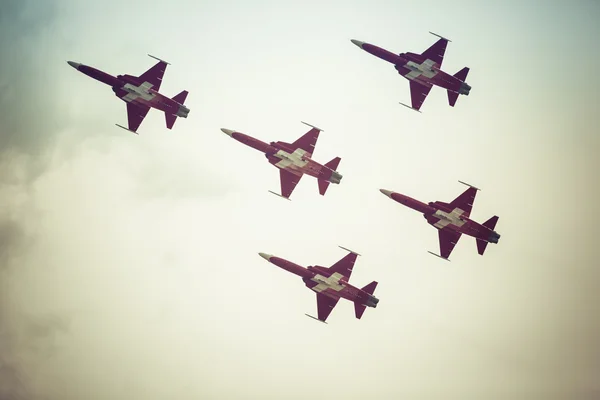 RADOM, POLAND - AUGUST 22: Patrouille Suisse (Switzerland) aerob — стокове фото