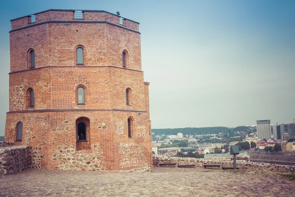 Vilnius, Lituânia. Vista da cidade de Vilnius. Vilnius, Torre de Gedimin — Fotografia de Stock