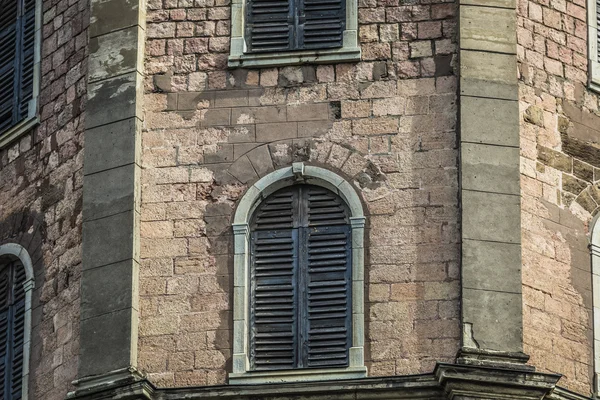 Die Peterskirche ist eine große lutherische Kirche in Riga, Lettland — Stockfoto