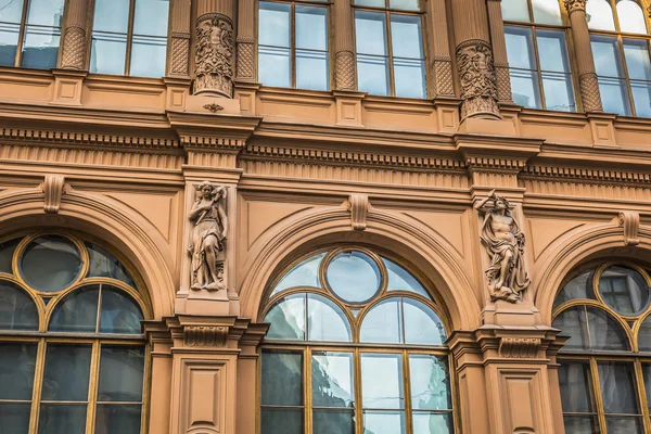 Fragmento de estilo de arquitectura Art Nouveau de la ciudad de Riga, Letonia — Foto de Stock