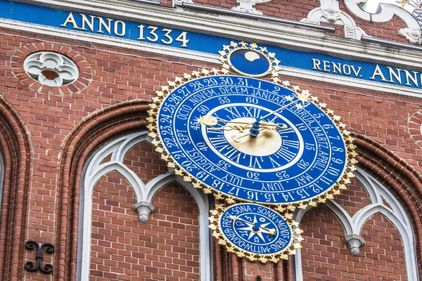 Detail of astronomical clock on the House of Blackheads, Riga, L — Stock fotografie