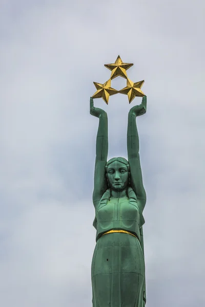 Monumento da liberdade em Riga, Letónia, símbolo nacional da independência — Fotografia de Stock