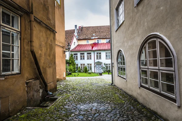 Ruas e Cidade Velha Arquitetura Estonian Capital, Tallinn, Est — Fotografia de Stock