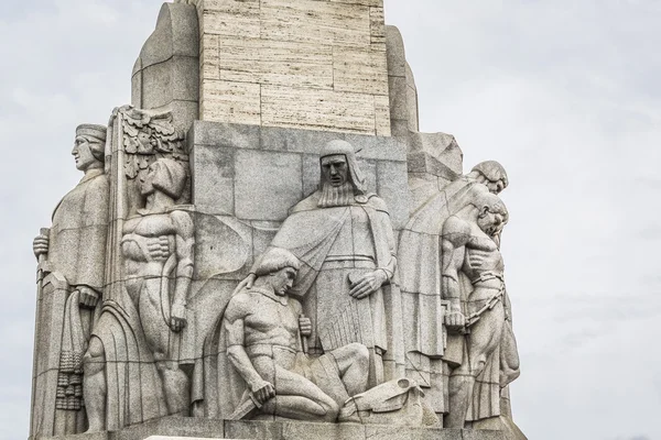 Monument of freedom. woman holding three gold stars which symbol — Stock Photo, Image