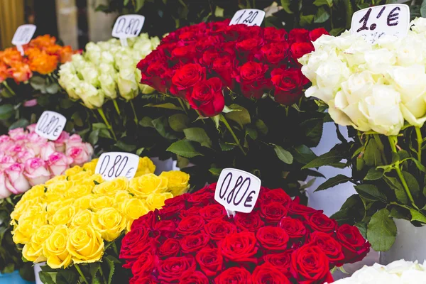 Mercado de flores en Riga, Letonia —  Fotos de Stock