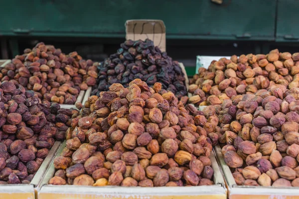 Kuru Meyve ve baharat kaju fıstığı, Kuru üzüm, karanfil, anason gibi. — Stok fotoğraf