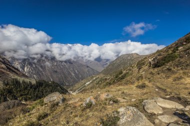 Ala-Arça gorge toplam dağ manzara Panoraması
