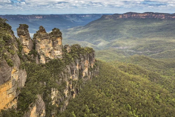 Słynnej formacji skalnej trzy siostry w Blue Mountains — Zdjęcie stockowe