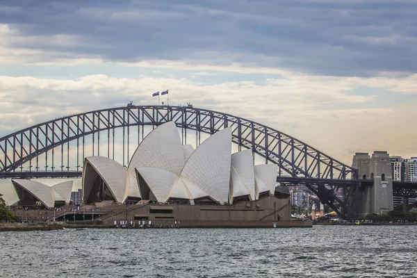 SYDNEY - 25 OCTOBRE : Vue de l'Opéra de Sydney le 25 octobre 2015 — Photo